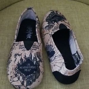 Black and yellow canvas shoes